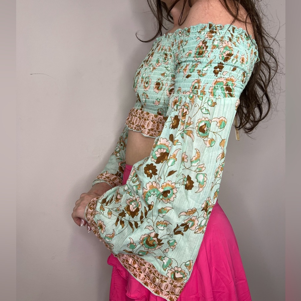 Anthropologie RAGA Shirred Bell Sleeve Crop Top New With Tags Size Small - Picture 6 of 13